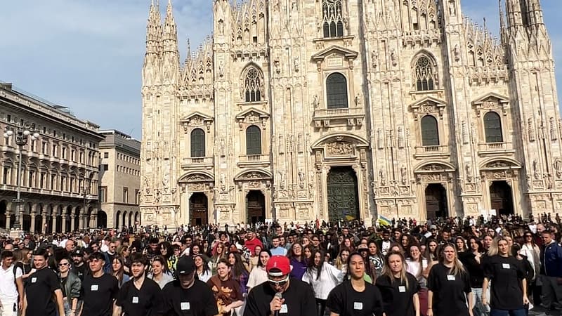 Il flashmob di Federico Baroni con 50 ballerini invade Milano per lanciare il nuovo singolo “PANICO”