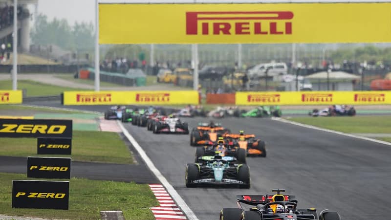 In Cina Max Verstappen precede Norris e Perez, poi le Ferrari