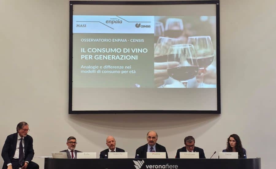Enpaia-Censis, il 96,5% degli italiani preferisce il vino italiano